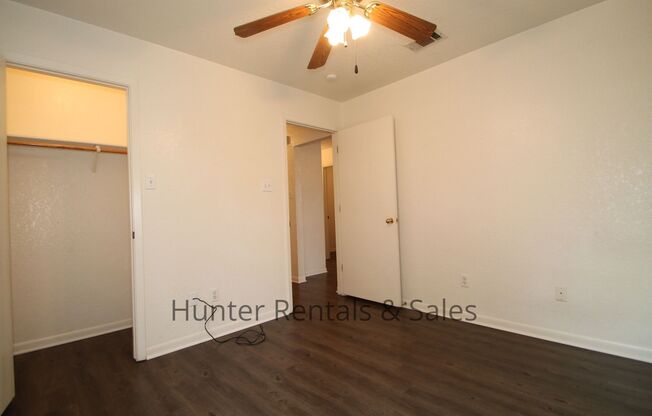 2 beds, 2 baths, $1,025, Unit Unit A