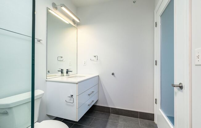2 beds, 2 baths, 975 sqft, $2,316, Unit PH-03