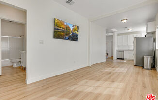 6212 SANTA MONICA BLVD