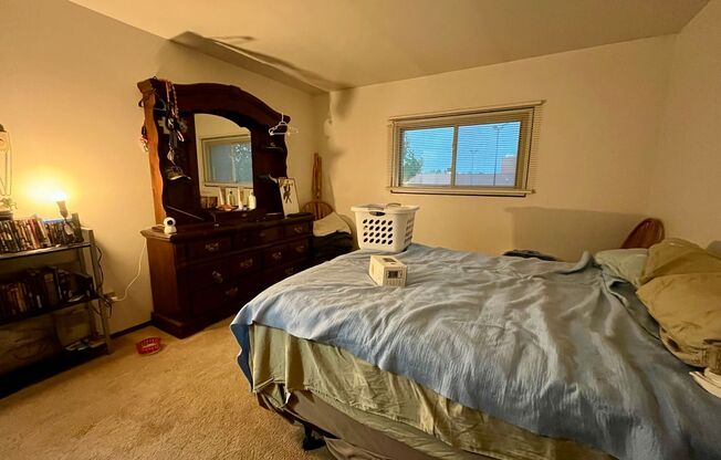 2 beds, 1.5 baths, $1,350, Unit 216