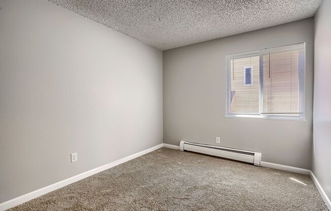 2 beds, 1 bath, $1,750, Unit 201