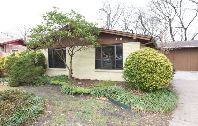 4 Bedrooms With Vaulted Ceilings On a Wooded Lot!