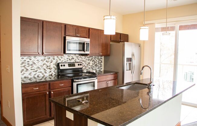 2 beds, 2 baths, $1,795, Unit 202