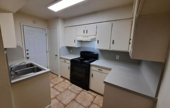 Available Now.  2 bedroom, 2 bathroom near Casa Linda and White Rock Lake