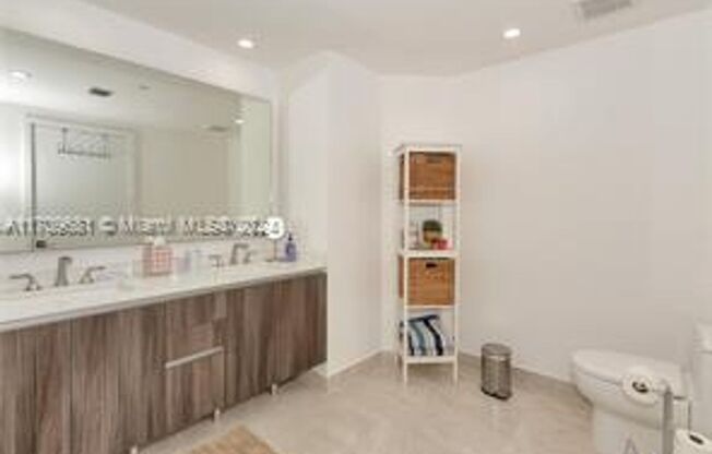 2 beds, 2 baths, 1,178 sqft, $5,000, Unit 488 NE 18th St # 17-00 (A11709681)