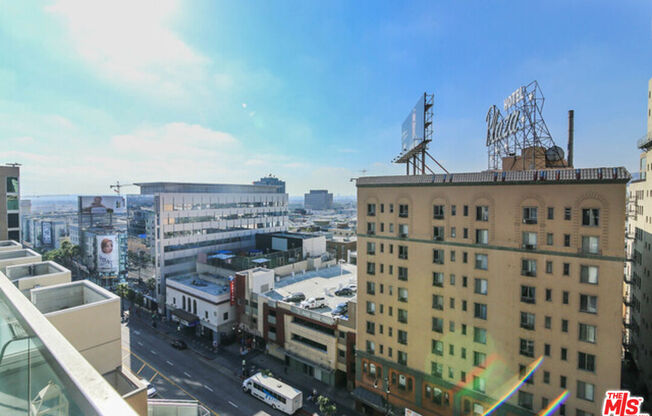 2 beds, 2.5 baths, 1,700 sqft, $5,250, Unit 10N