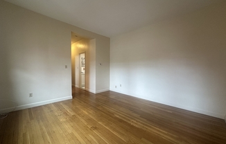 1 bed, 1 bath, 500 sqft, $2,300, Unit 42