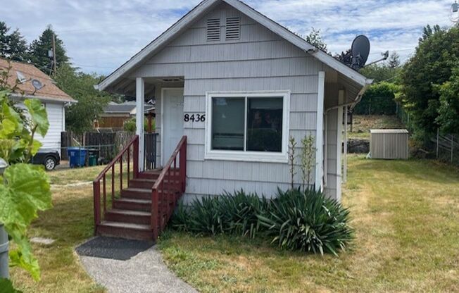 CHARMING 3 BEDROOM IN SEATTLE