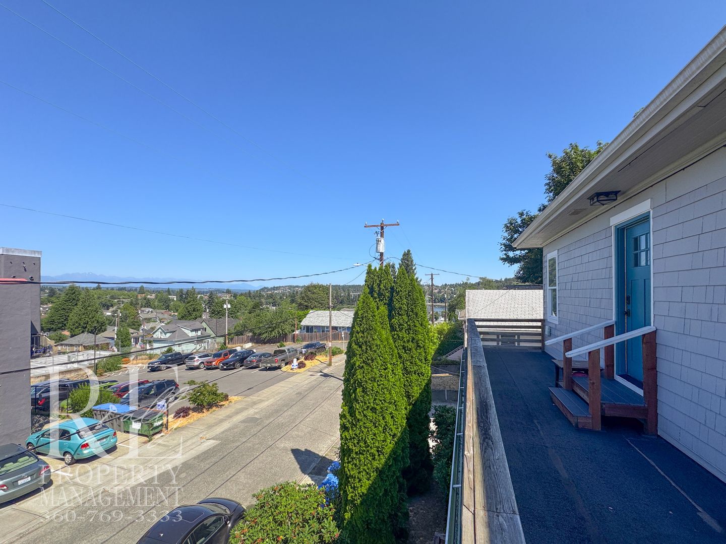 902 Pleasant Ave