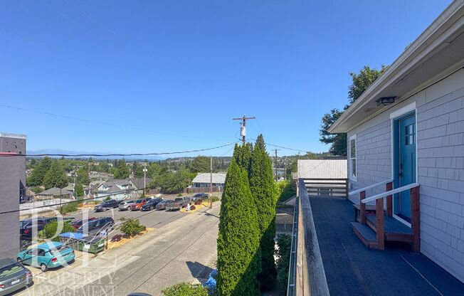 902 Pleasant Ave