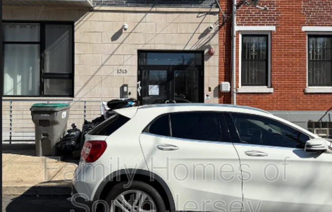 1315 N 15th St