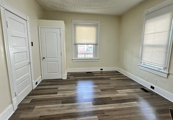 127 POPLAR AVE
