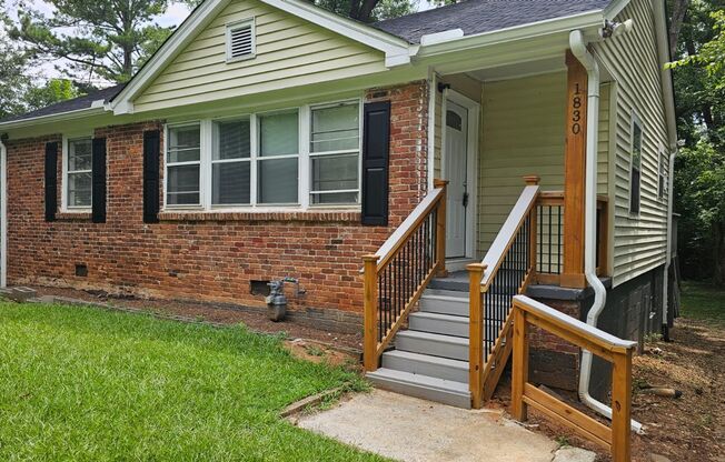 Charming 3BR/2BA Ranch Just off Glenwood Rd!