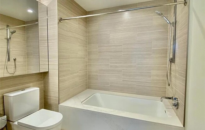 1 bed, 1.5 baths, 937 sqft, $4,150, Unit 1828