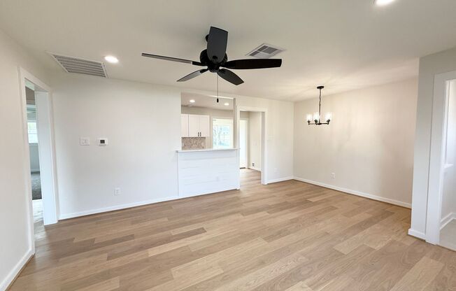 Spacious 3/2/1 w/ Study in Red Bluff Terrace (Pasadena)