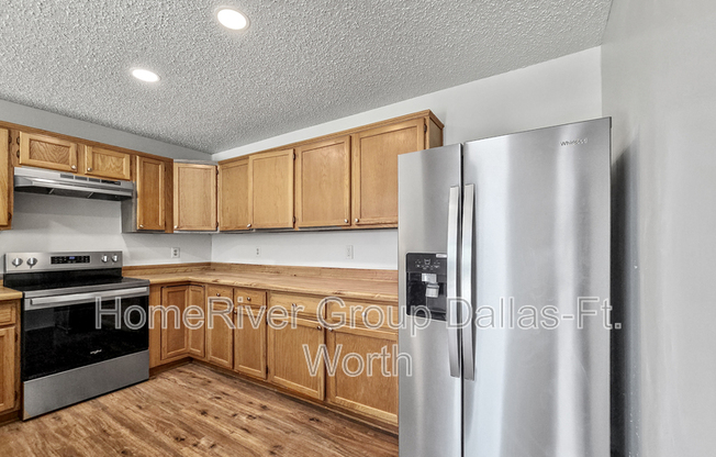 6128 LOS ROBLES LN