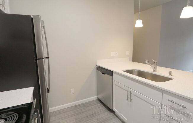 2 beds, 2 baths, 966 sqft, $1,850, Unit A302