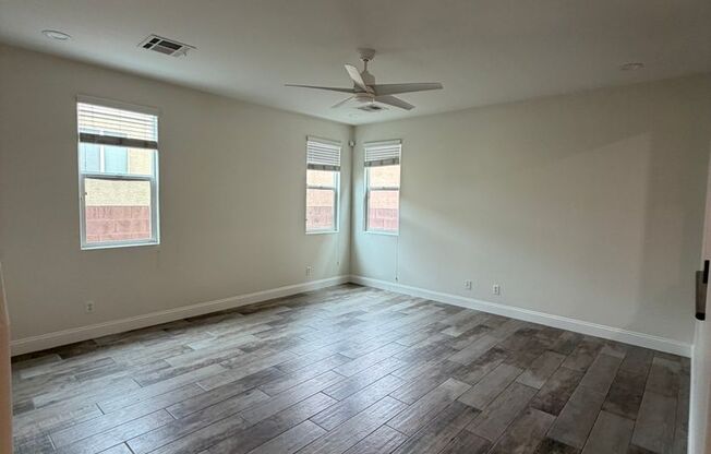 4 beds, 3 baths, $2,295