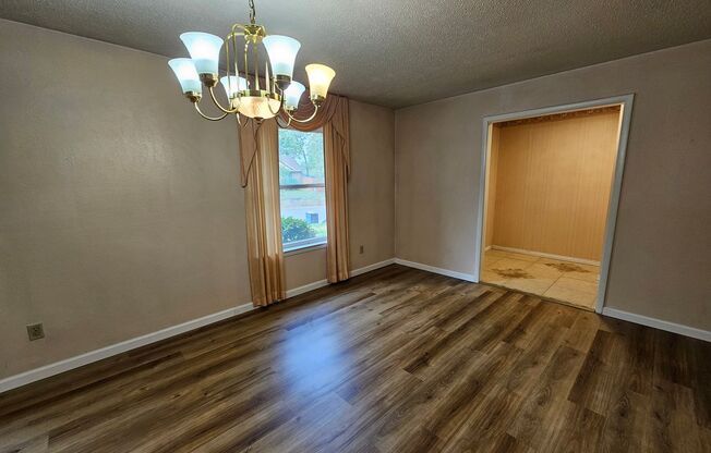 3-Bedroom Home in Prime Hurst Location – Move-In Ready!