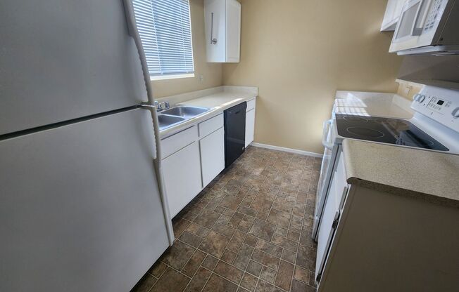 2 beds, 2 baths, $1,350, Unit # 1078