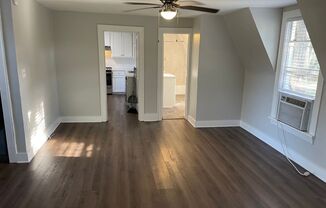 1 bed, 1 bath, $850, Unit Apt. E