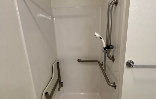 Studio, 1 bath, 247 sqft, $1,400, Unit 108