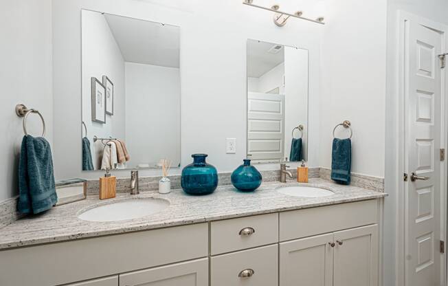 Bathroom at The Pointe at Polaris Apartments