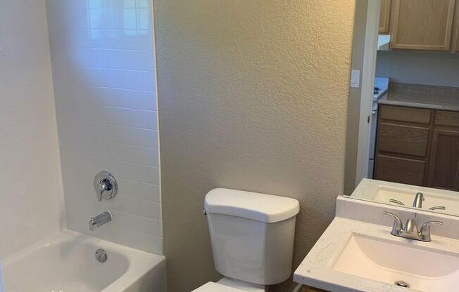 Studio, 1 bath, 270 sqft, $925, Unit D210