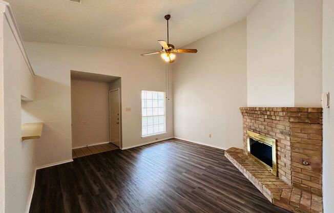 416 GREENLAWN BLVD
