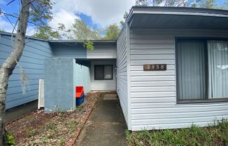 2BR/2BA Condo in Serenola Manor – Hardwood Floors & Private Backyard