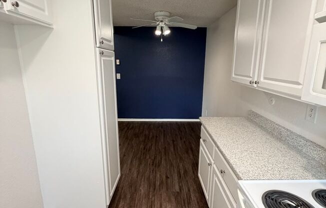 2 beds, 1 bath, 890 sqft, $2,590, Unit 304