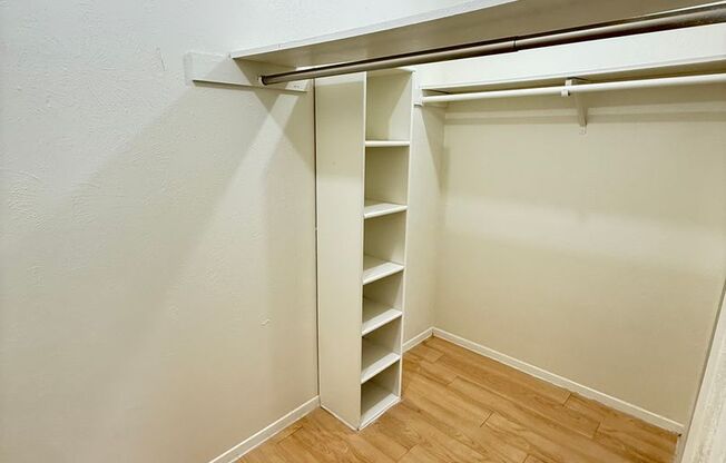 2 beds, 1 bath, 924 sqft, $1,699, Unit OPA-131