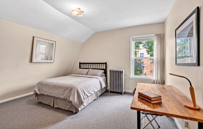 3 beds, 1 bath, 1,500 sqft, $3,100, Unit 3S