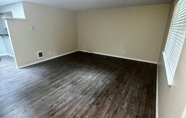 3 beds, 1 bath, $2,400