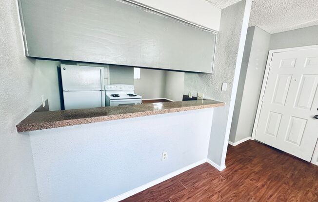 Studio, 1 bath, 500 sqft, $750, Unit 107