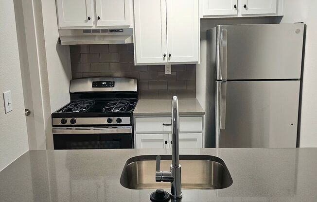 1 bed, 1 bath, 700 sqft, $1,224, Unit LAW9-108