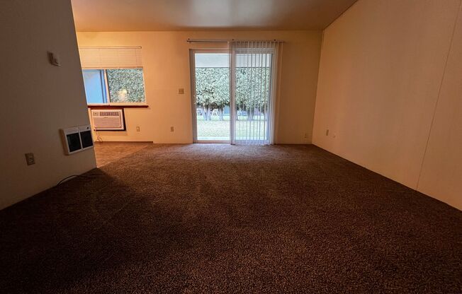 1 bed, 1 bath, 600 sqft, $925, Unit I