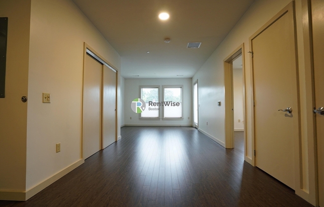 2 beds, 2 baths, 1,000 sqft, $4,220, Unit 301