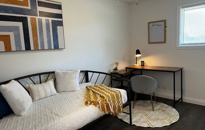 2 beds, 1 bath, 950 sqft, $1,175, Unit 3034-3