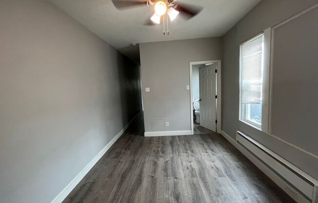 1 bed, 1 bath, $950, Unit 2nd Fl. Rear