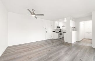 1 bed, 1 bath, 670 sqft, $2,300, Unit 220