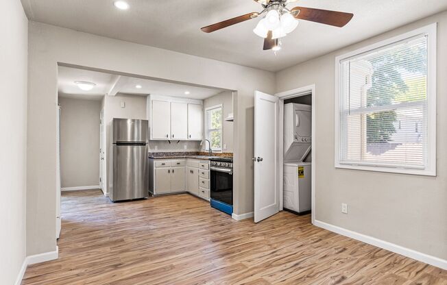 Modern 2 Bedroom in Alameda w/ Parking!