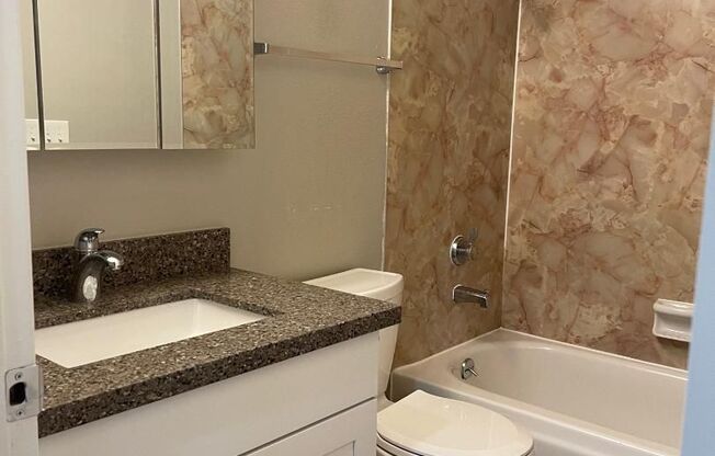 1 bed, 1 bath, 598 sqft, $1,625, Unit 205