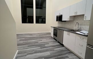 Studio, 1 bath, 484 sqft, $2,095, Unit 26