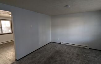 2 beds, 1 bath, $900