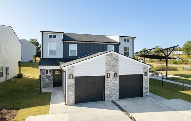 3 beds, 2.5 baths, 1,366 sqft, $1,399, Unit 1367
