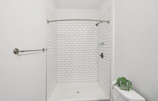 2 beds, 2 baths, 945 sqft, $1,925, Unit 606