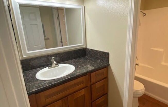 2 beds, 1 bath, 825 sqft, $1,830, Unit 257