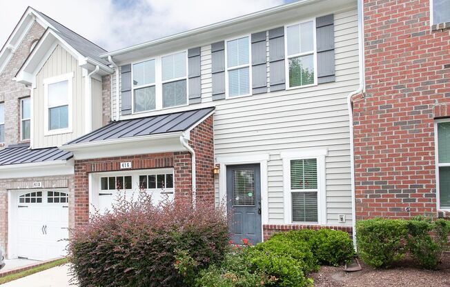 Wonderful 2 Bedroom Townhome in West Cary!