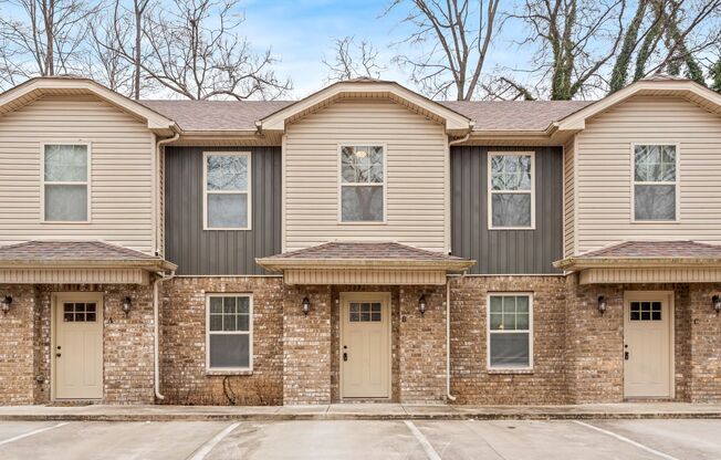 E Knollwood Cir - 1560